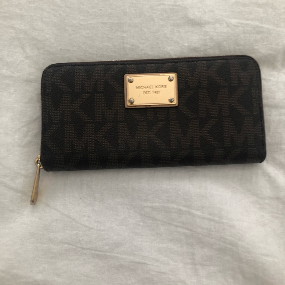 Michael kors brown and tan wallet